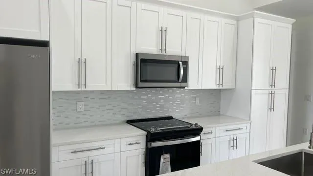 3806  12th W ST, Lehigh Acres, FL 33971