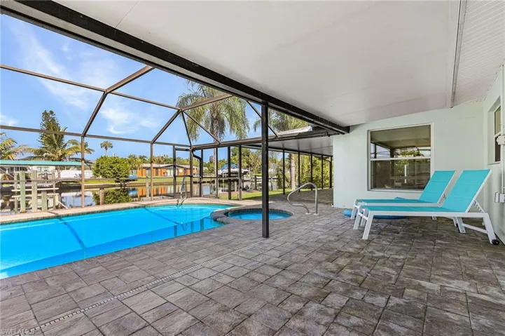 2215 Cape Way, North Fort Myers, Florida 33917