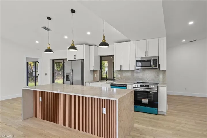 1716 Se 8th Ter, Cape Coral, Florida 33990