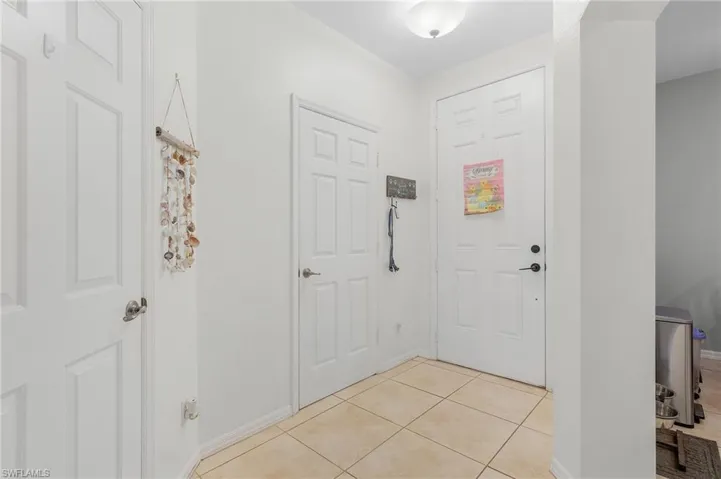 10019  Salina  ST, Fort Myers, FL 33905