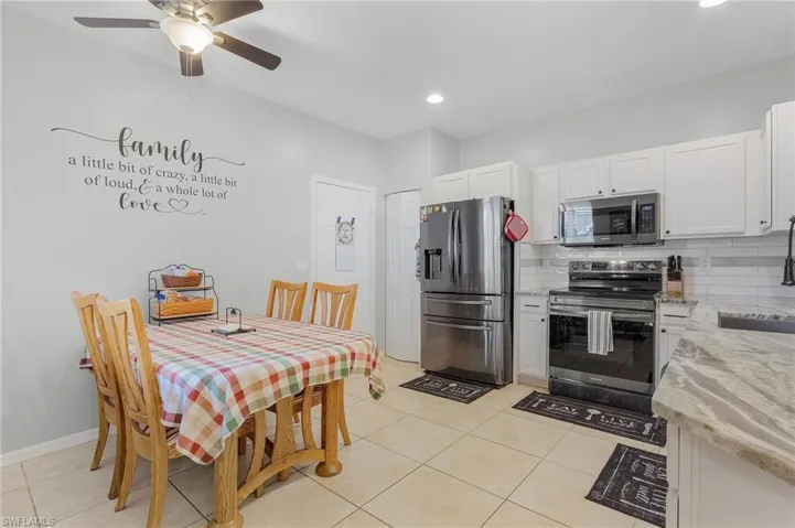 10019  Salina  ST, Fort Myers, FL 33905