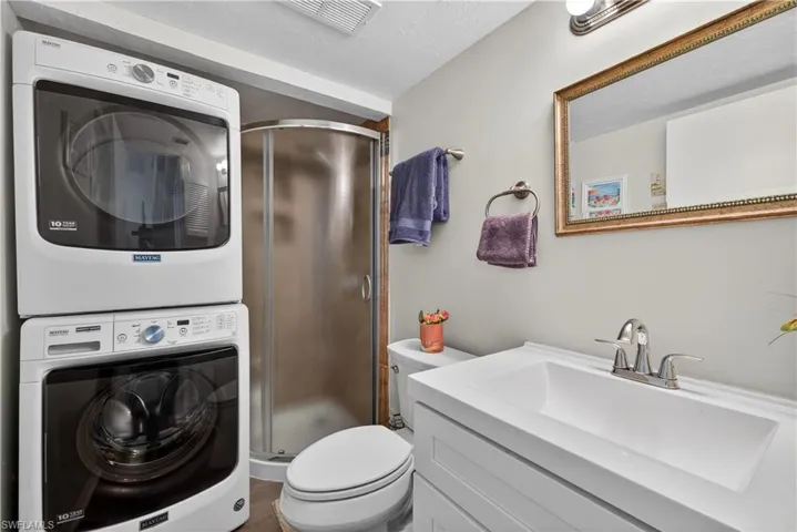 3301 Prince Edward Island Cir 2, Fort Myers, Florida 33907