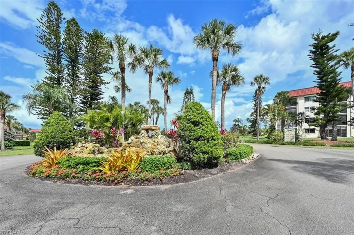 4345 27th Ct Sw # 201, Naples Fl 34116