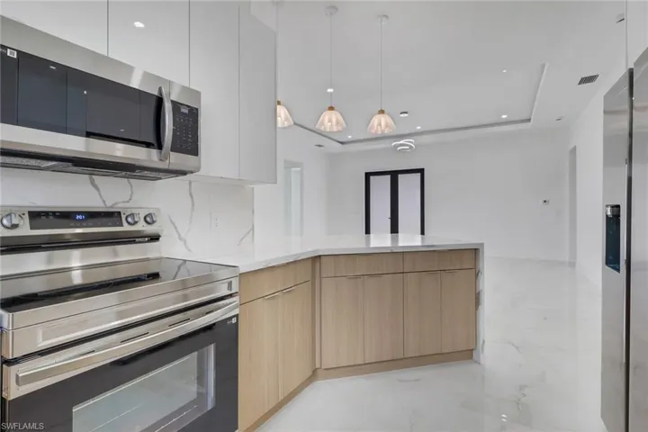 2685  38th SE AVE, Naples, FL 34117
