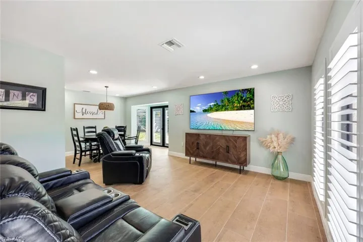 This home is so light, bright and airy!