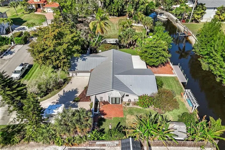 Metal roof was replaced in 2018!