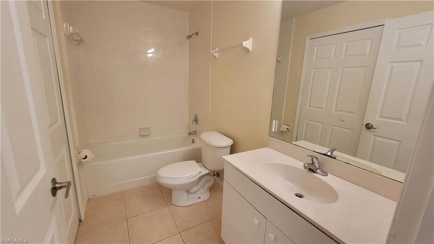 19977  Lake Vista  CIR, Lehigh Acres, FL 33936