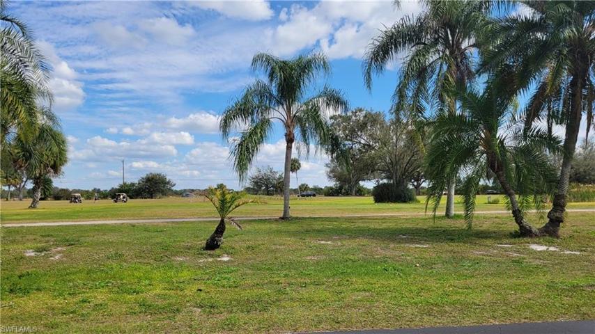 19977  Lake Vista  CIR, Lehigh Acres, FL 33936