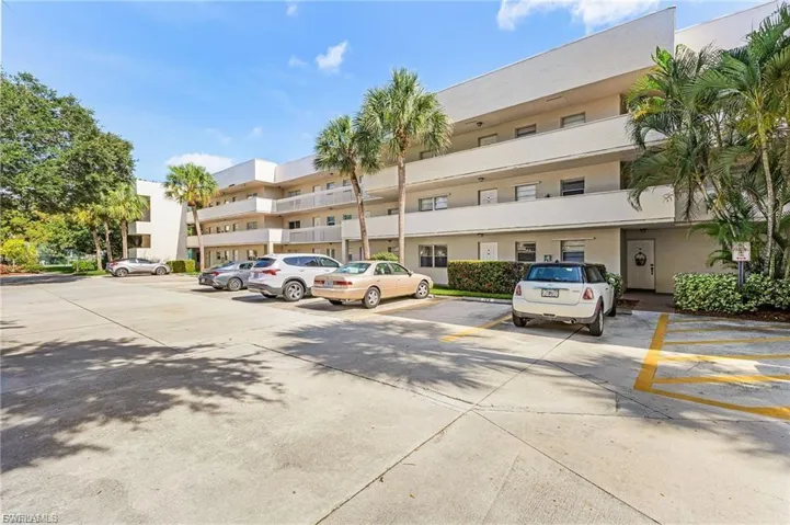 501 Forest Lakes Blvd 105, Naples, Florida 34105