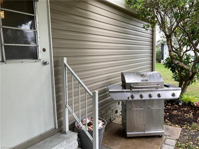 Gas grill