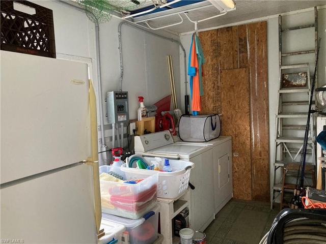 laundry room / storage