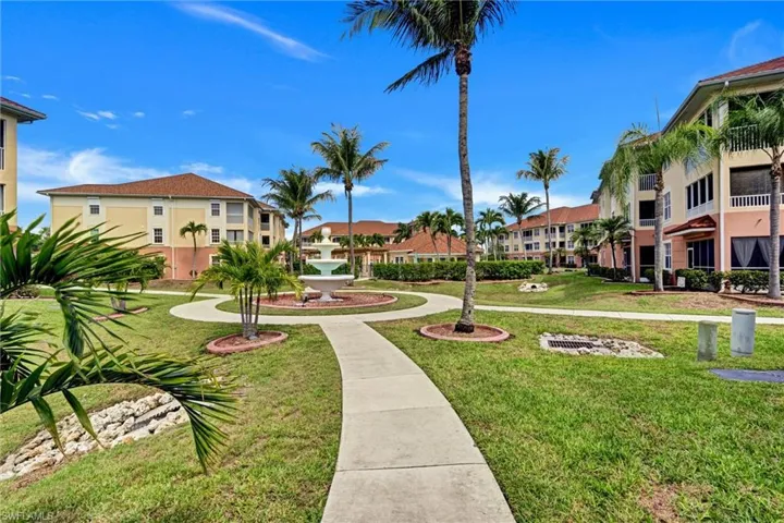 Lush Van Loon Commons community — resort-style amenities and prime Cape Coral location