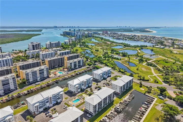 4521 Bay Beach Ln 326, Fort Myers Beach, Florida 33931