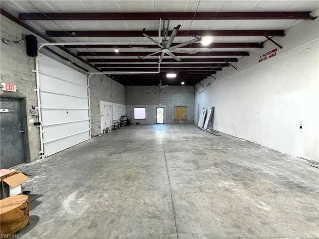 1502 Rail Head Blvd, Naples, Florida 34110