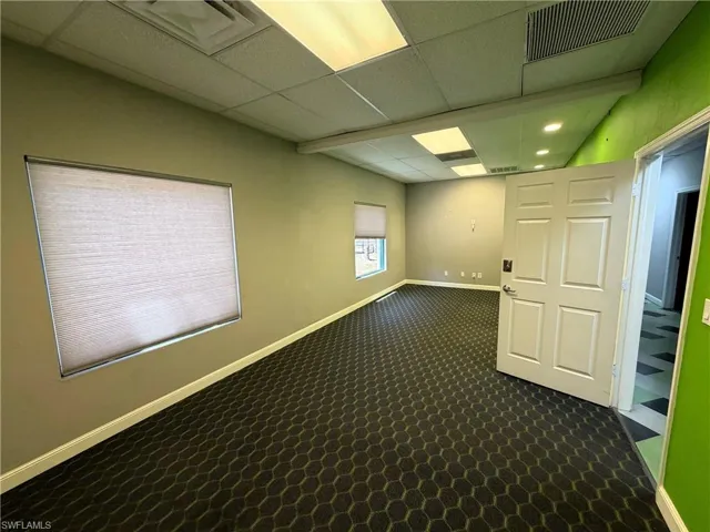 1502 Rail Head Blvd, Naples, Florida 34110