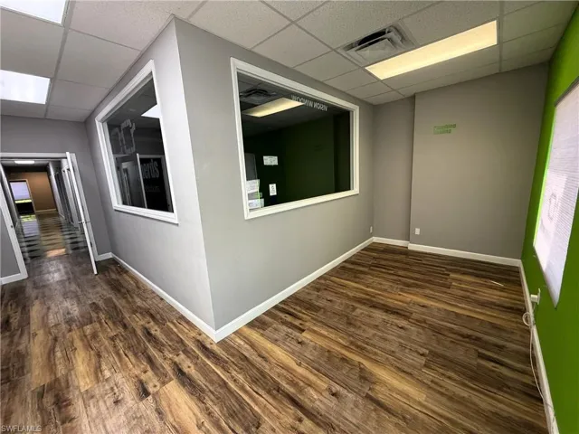1502 Rail Head Blvd, Naples, Florida 34110