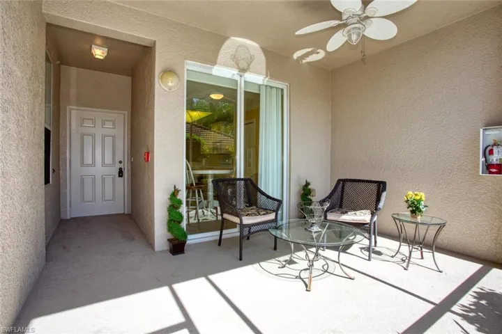 Entry lanai