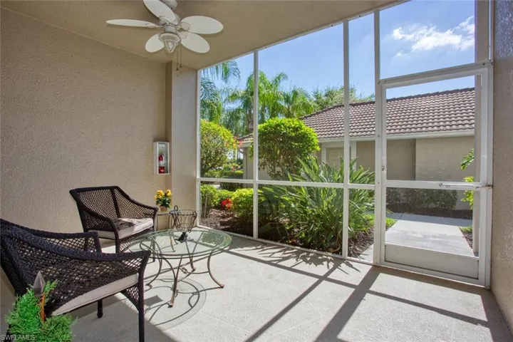 Entry lanai