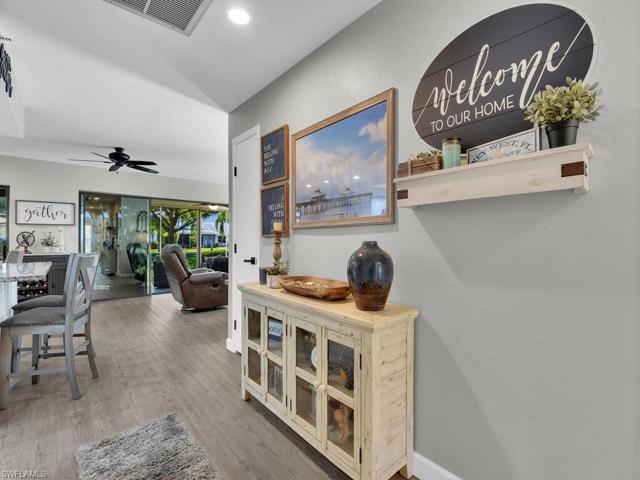 Foyer/entrance area