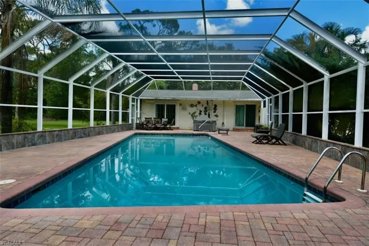 18220 Elmwood Dr, Alva, Florida 33920