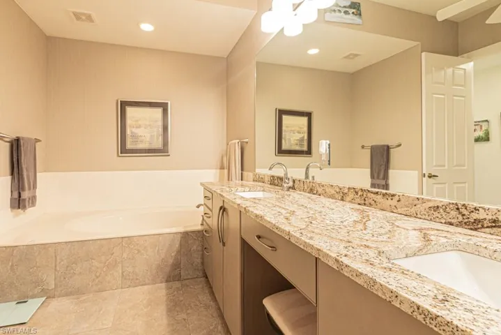 1885 Les Chateaux BLVD # 101, NAPLES FL 34109