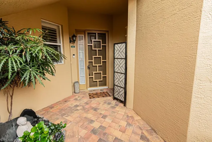 1885 Les Chateaux BLVD # 101, NAPLES FL 34109