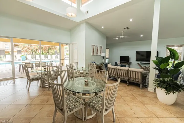 1885 Les Chateaux BLVD # 101, NAPLES FL 34109