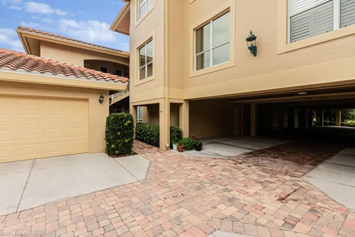 1885 Les Chateaux BLVD # 101, NAPLES FL 34109