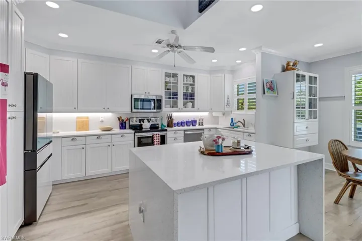 1097 Jardin Dr, Naples Fl 34104