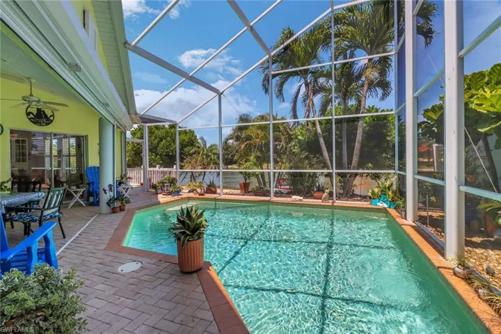 1097 Jardin Dr, Naples Fl 34104