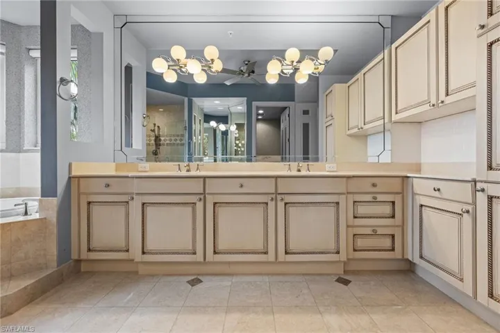 14270 Royal Harbour Ct 323, Fort Myers, Florida 33908