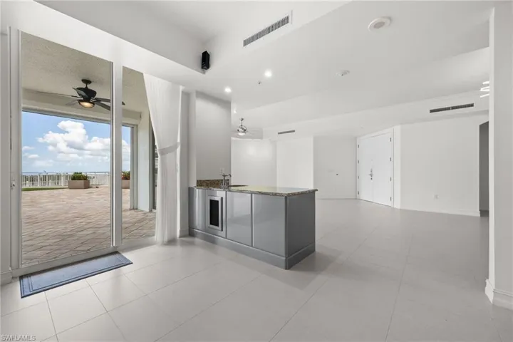 14270 Royal Harbour Ct 323, Fort Myers, Florida 33908