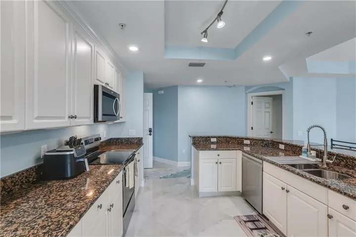 2743 1st St 2106, Fort Myers, Florida 33916