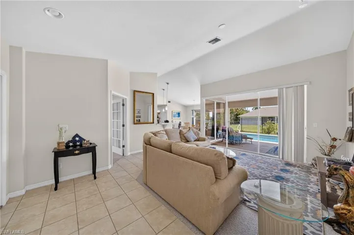 2613 Sw 27th St, Cape Coral, Florida 33914