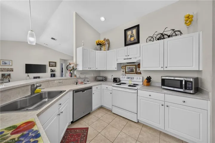 2613 Sw 27th St, Cape Coral, Florida 33914