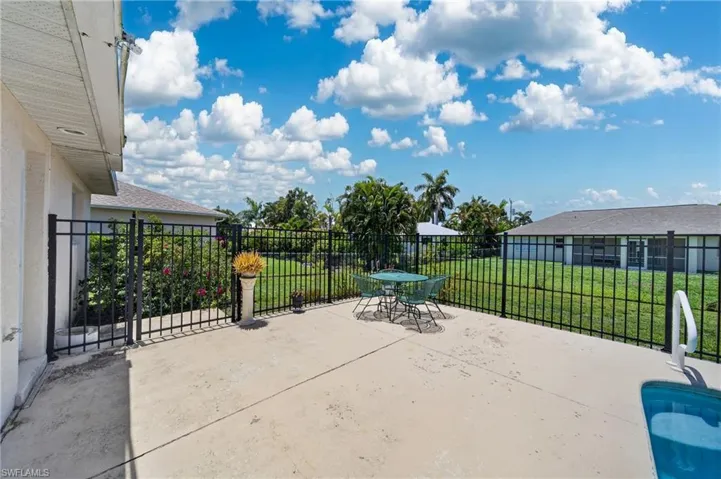 2613 Sw 27th St, Cape Coral, Florida 33914