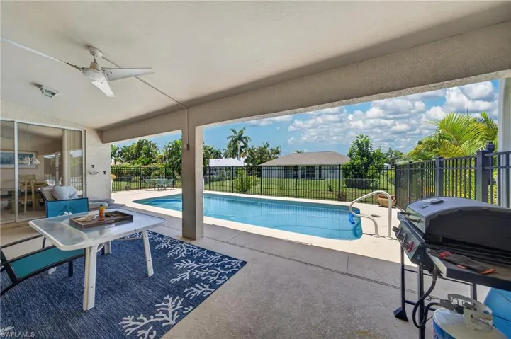 2613 Sw 27th St, Cape Coral, Florida 33914