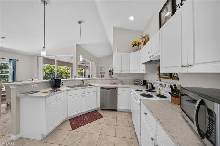 2613 Sw 27th St, Cape Coral, Florida 33914