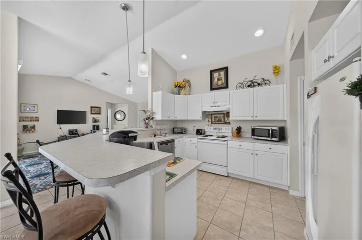 2613 Sw 27th St, Cape Coral, Florida 33914