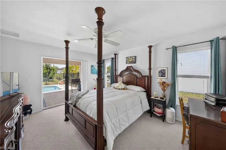 2613 Sw 27th St, Cape Coral, Florida 33914