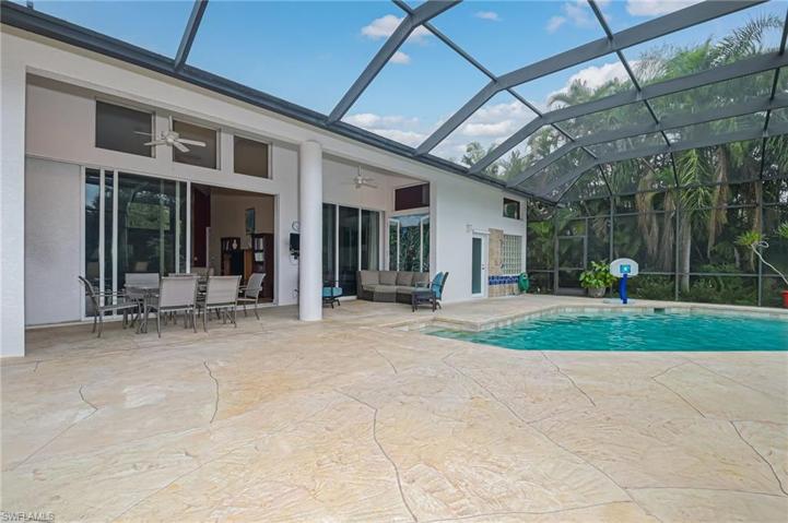 Eat inside or out and enjoy the private screened-in area