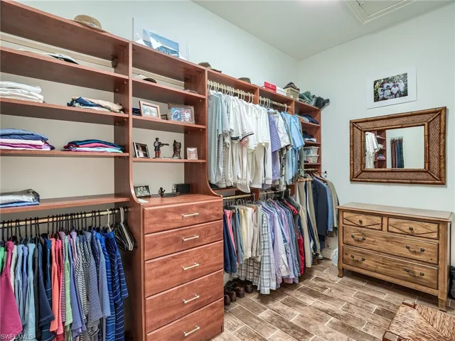 Walk in closet