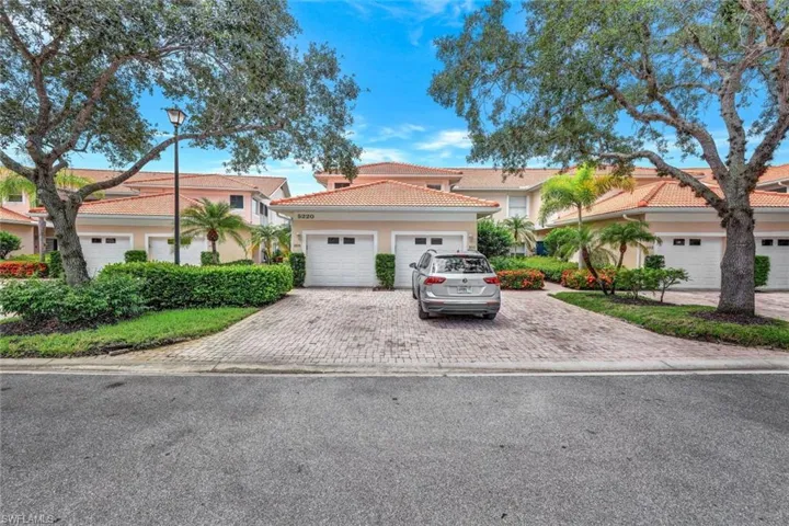 5220  Birmingham  DR, Naples, FL 34110