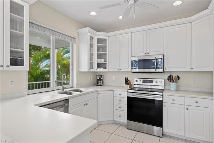 Light & Bright Kitchen