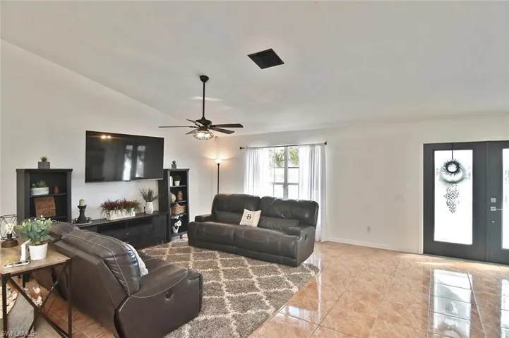 529  Durion  DR, Lehigh Acres, FL 33974