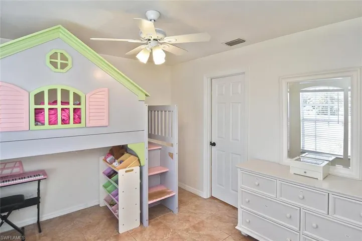529  Durion  DR, Lehigh Acres, FL 33974