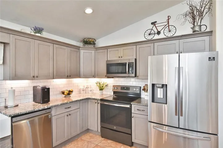 529  Durion  DR, Lehigh Acres, FL 33974