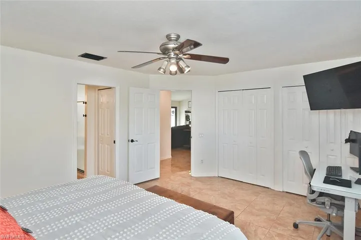 529  Durion  DR, Lehigh Acres, FL 33974