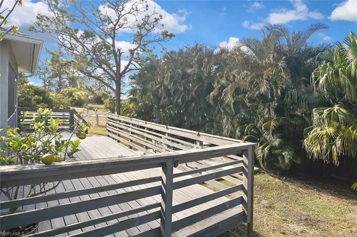 529  Durion  DR, Lehigh Acres, FL 33974