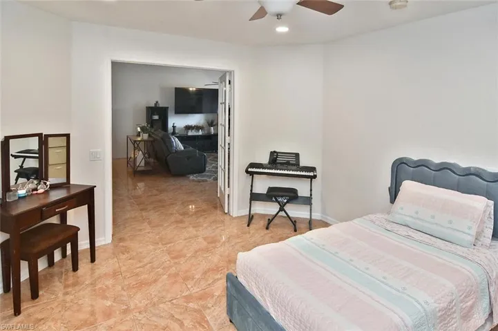 529  Durion  DR, Lehigh Acres, FL 33974